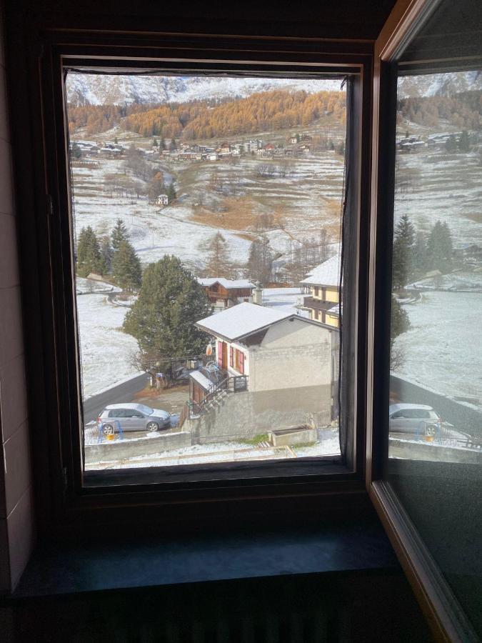 La Rondine - Appartamento Panoramico 6 Posti Letto In Villetta Champoluc Kültér fotó