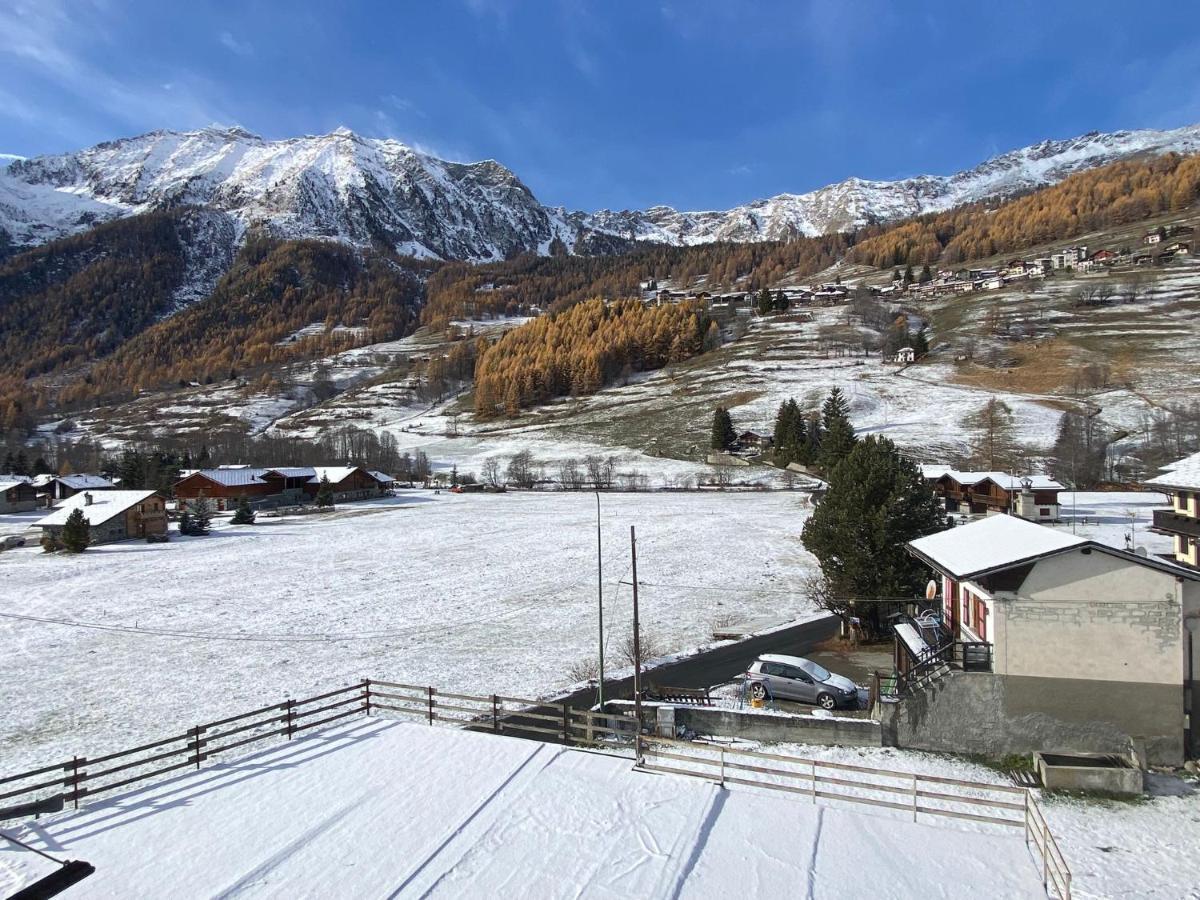 La Rondine - Appartamento Panoramico 6 Posti Letto In Villetta Champoluc Kültér fotó