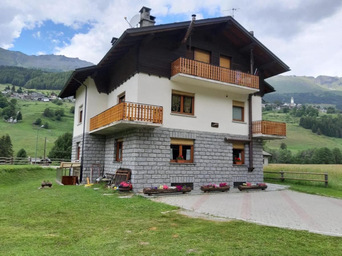 La Rondine - Appartamento Panoramico 6 Posti Letto In Villetta Champoluc Kültér fotó