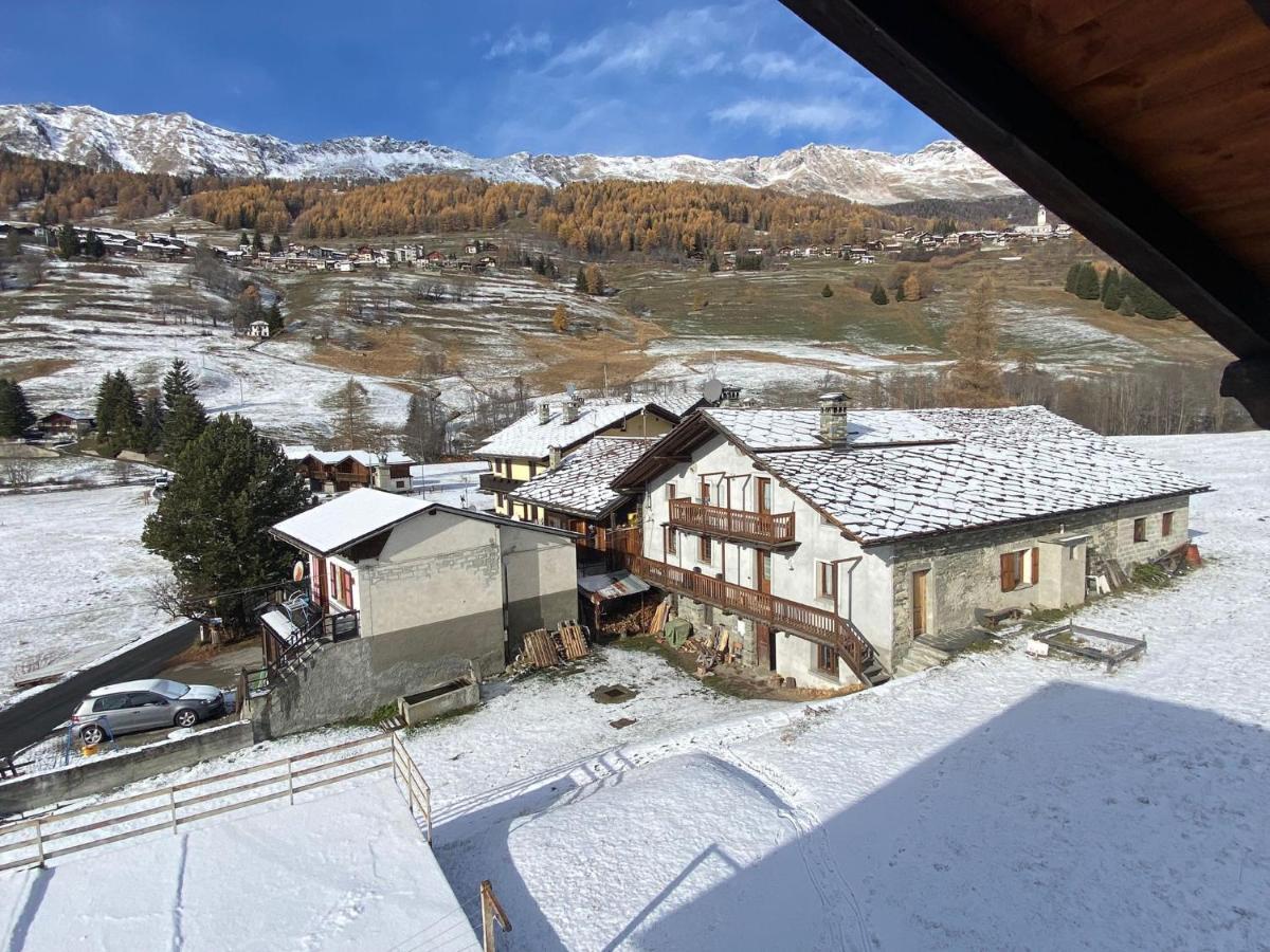 La Rondine - Appartamento Panoramico 6 Posti Letto In Villetta Champoluc Kültér fotó